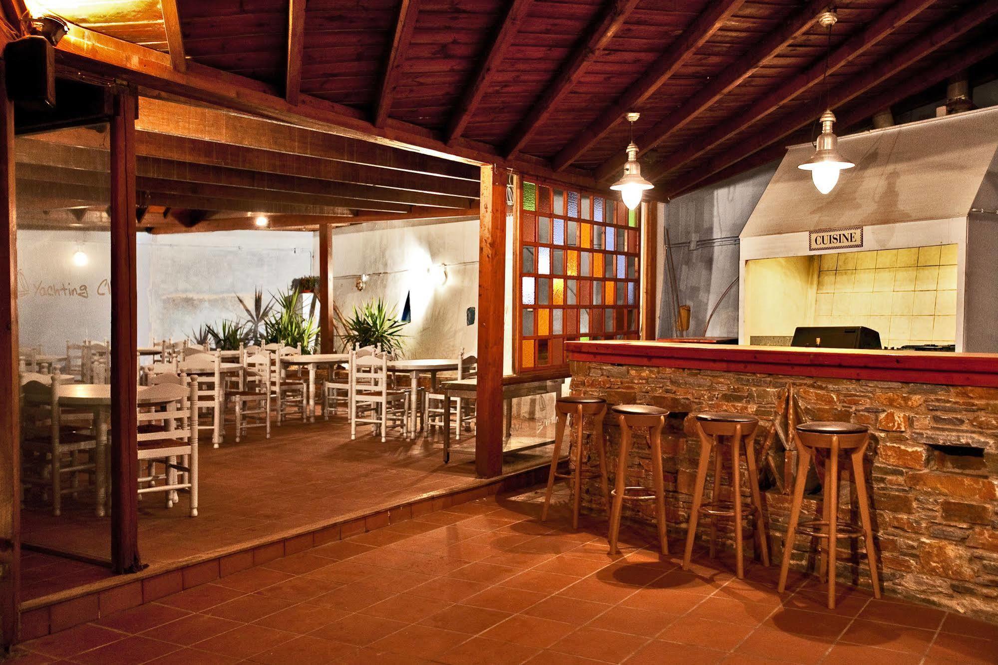 Aeolos Bay Hotel Tinos Restaurant photo